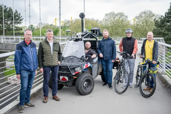 Hightech-quad Erfasst Den Zustand Des Straßenfernen Radwegenetzes In Dortmund